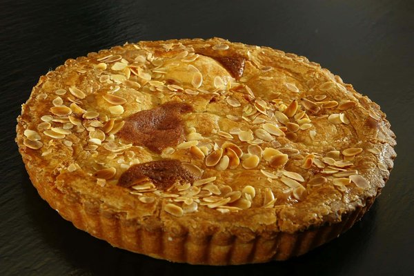 Quels sont les secrets pour une pâte à tarte salée croustillante et légère ?